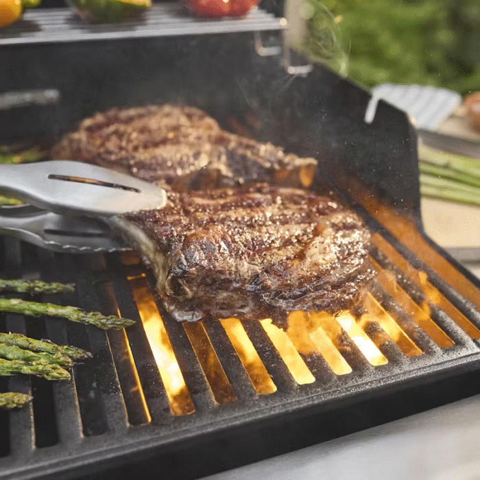 Spirit® EP-325 Gas Grill (Liquid Propane) - Image 2